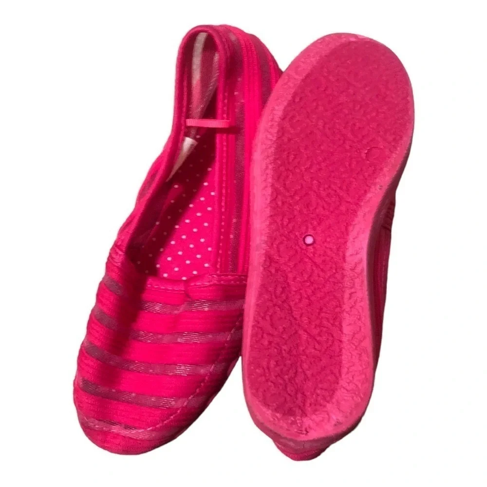 Beautiful Girl flat hot pink Size 2 in Excellent Used Condition